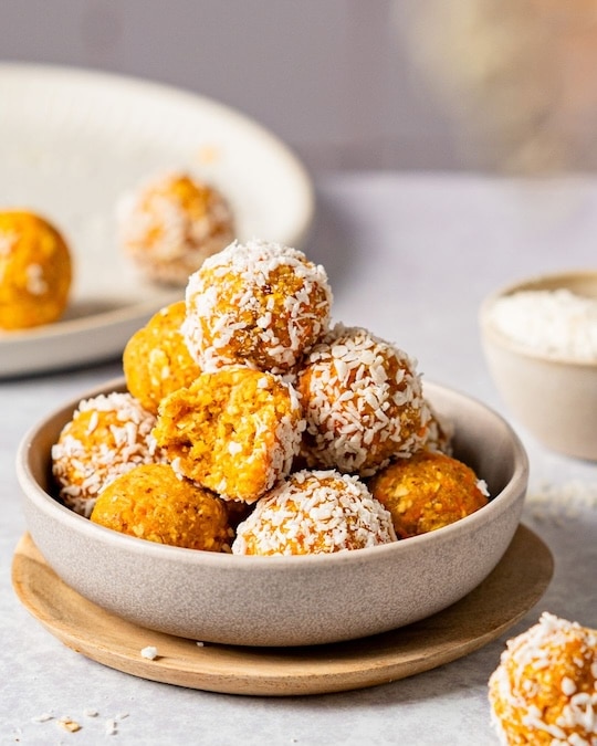 Healthy Carrot Cake Bites.